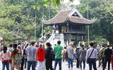 Đầu xuân chiêm bái chùa Một Cột